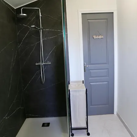 - Petite Maison Proche Du Futuroscope *