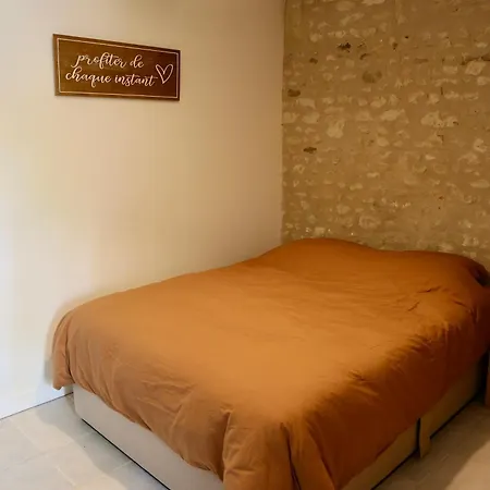 Holiday home - Petite Maison Proche Du Futuroscope