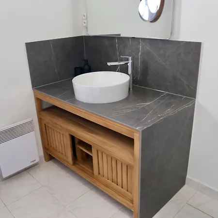 Holiday home - Petite Maison Proche Du Futuroscope *