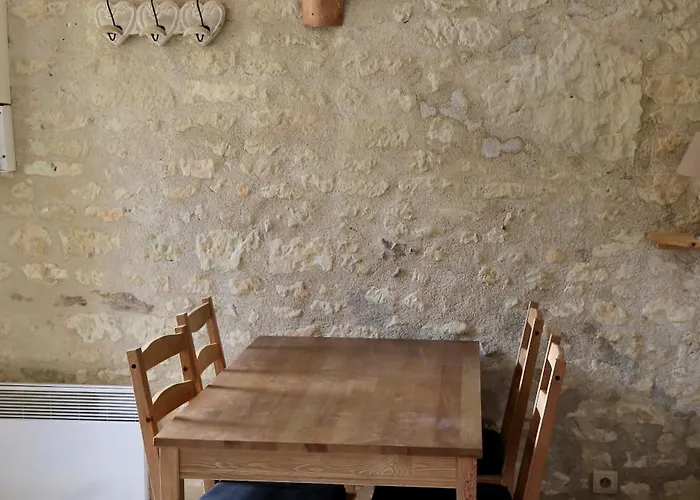 Сasa de vacaciones - Petite Maison Proche Du Futuroscope *